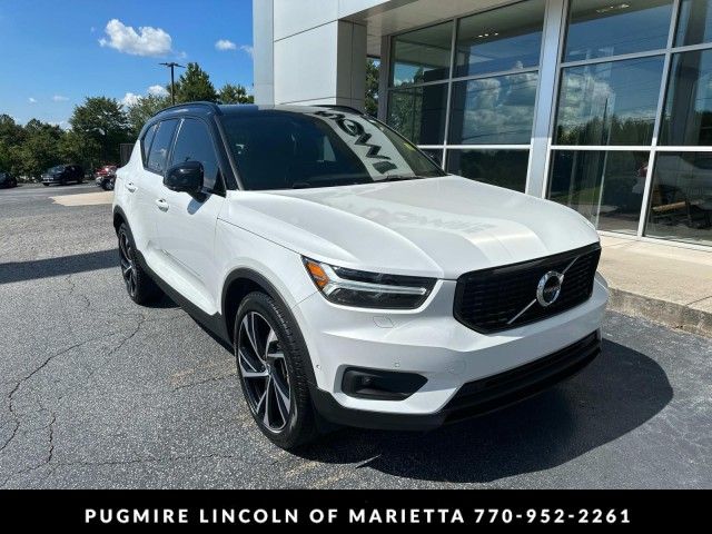 2021 Volvo XC40 R-Design