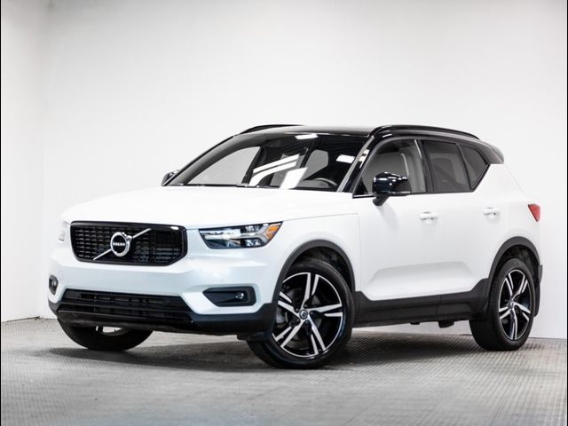 2021 Volvo XC40 R-Design