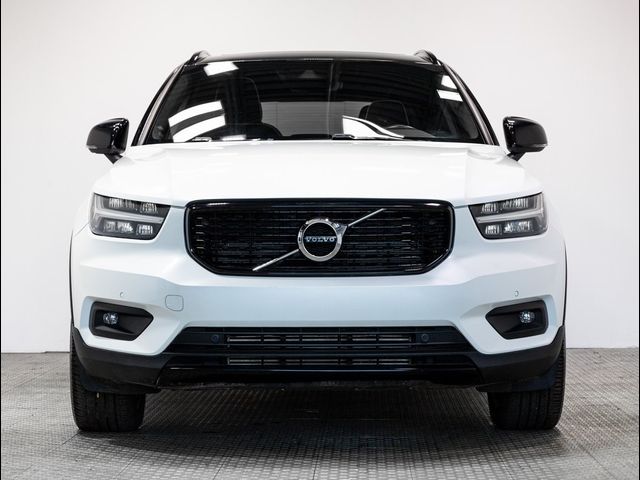 2021 Volvo XC40 R-Design