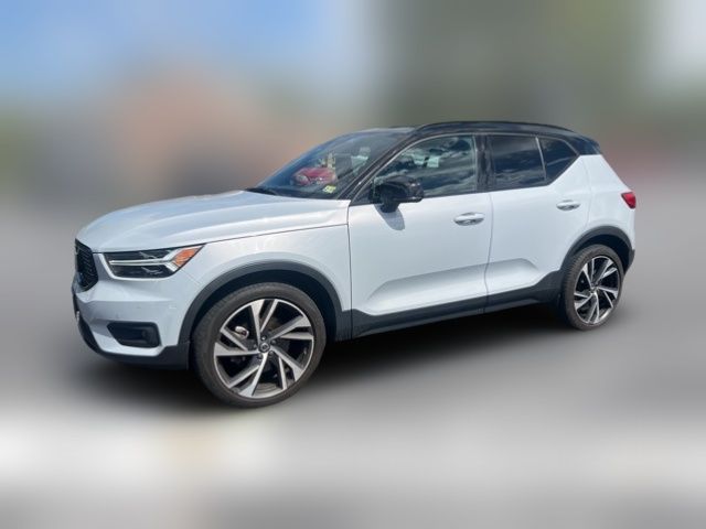 2021 Volvo XC40 R-Design