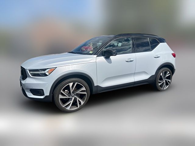 2021 Volvo XC40 R-Design