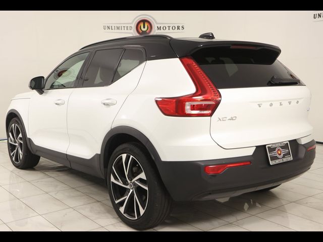 2021 Volvo XC40 R-Design