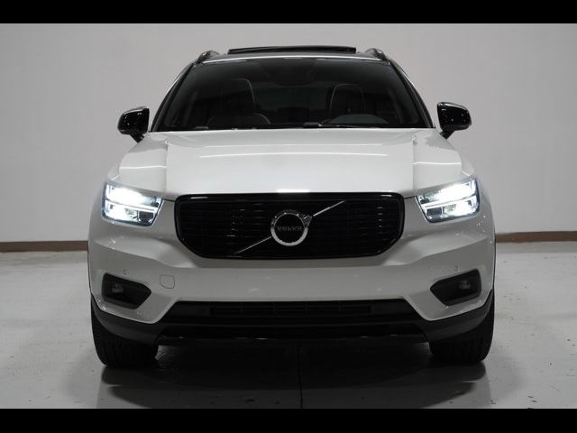 2021 Volvo XC40 R-Design