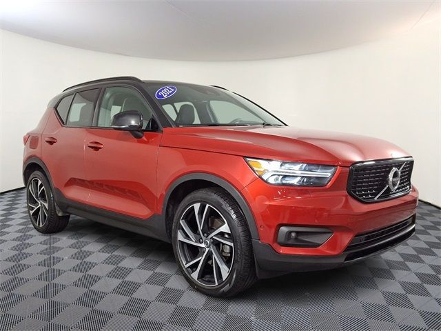 2021 Volvo XC40 R-Design