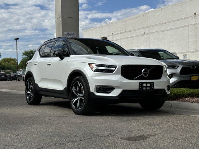 2021 Volvo XC40 R-Design