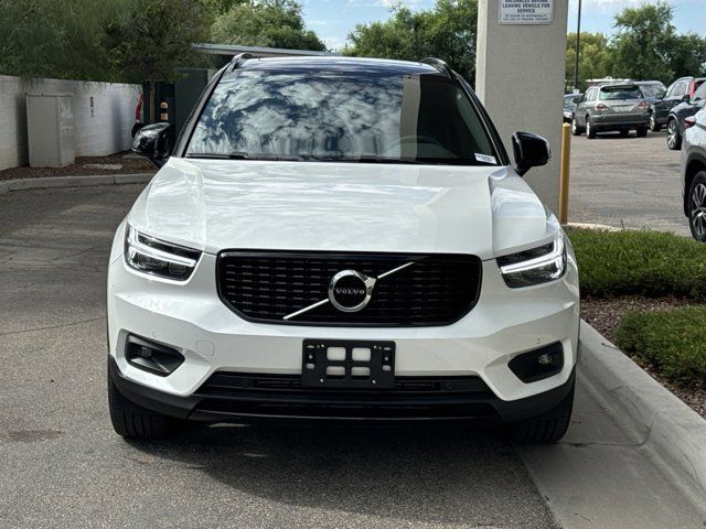 2021 Volvo XC40 R-Design