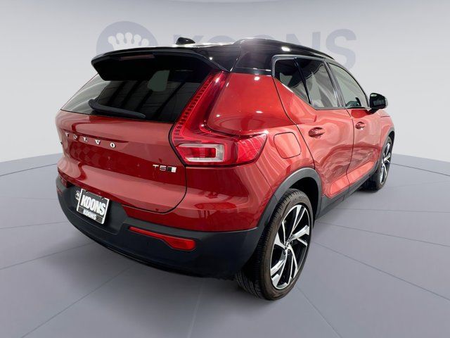 2021 Volvo XC40 R-Design