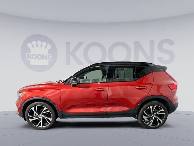 2021 Volvo XC40 R-Design