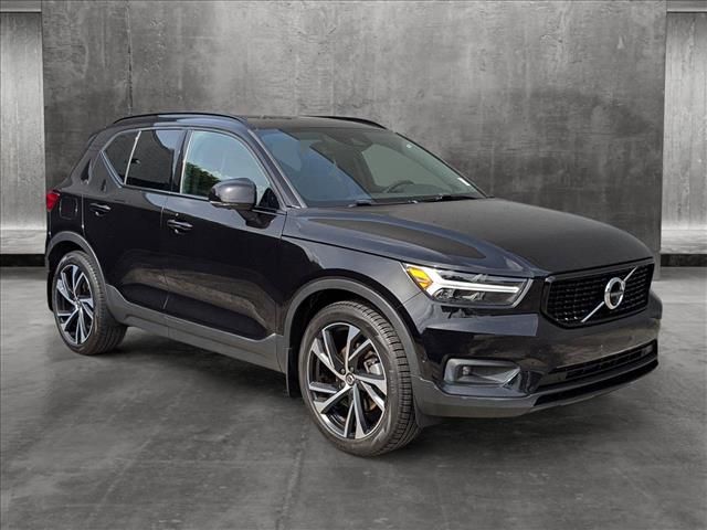 2021 Volvo XC40 R-Design