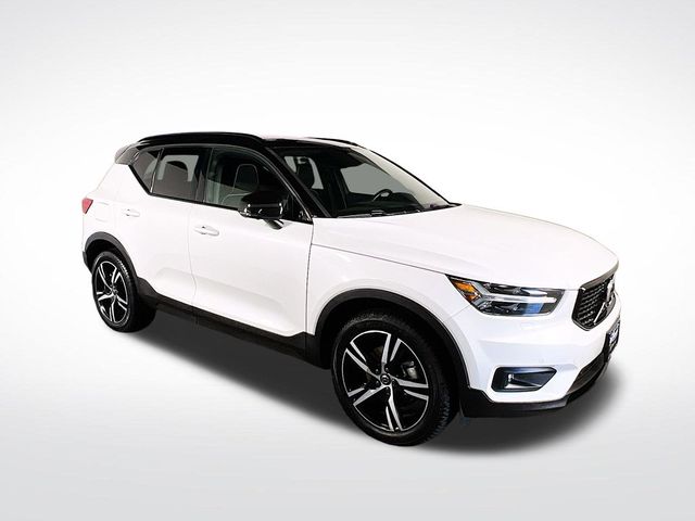 2021 Volvo XC40 R-Design