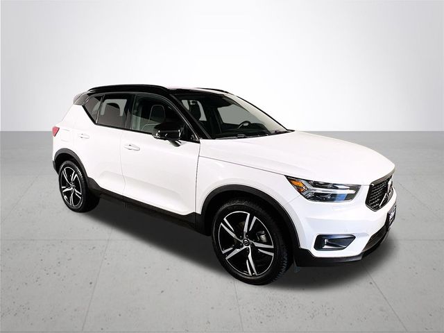 2021 Volvo XC40 R-Design