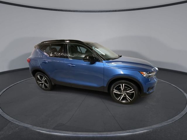 2021 Volvo XC40 R-Design