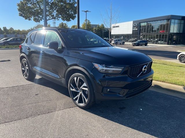 2021 Volvo XC40 R-Design