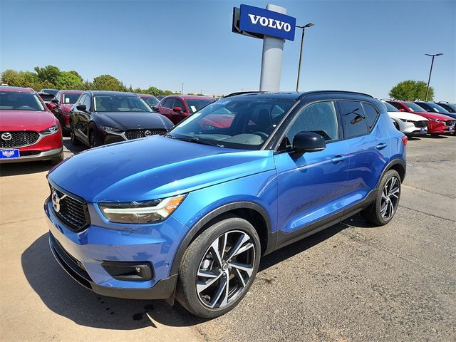 2021 Volvo XC40 R-Design