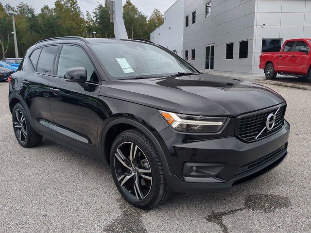 2021 Volvo XC40 R-Design