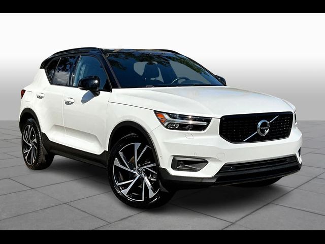 2021 Volvo XC40 R-Design