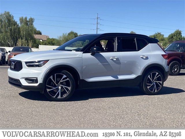 2021 Volvo XC40 R-Design