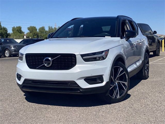 2021 Volvo XC40 R-Design