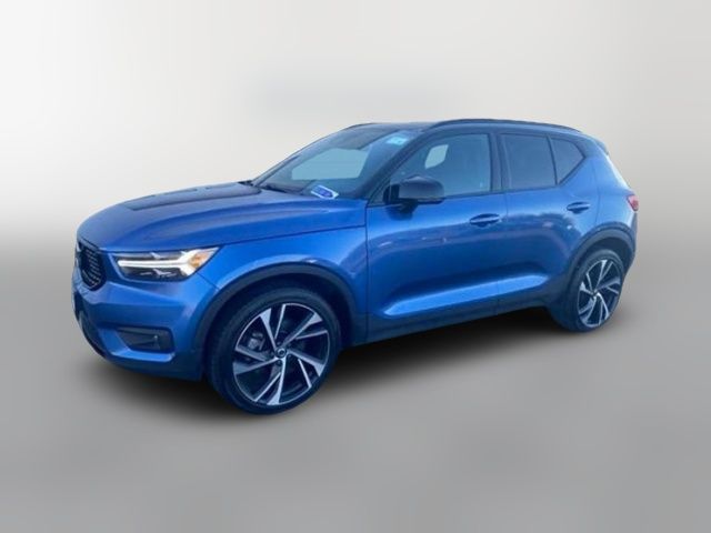 2021 Volvo XC40 R-Design