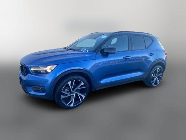 2021 Volvo XC40 R-Design