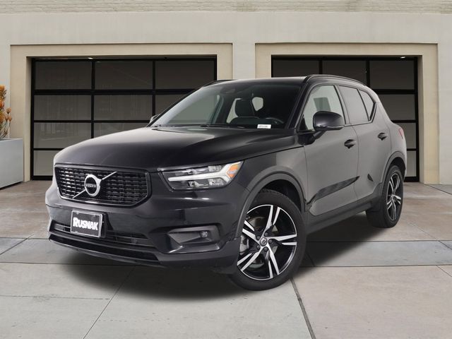 2021 Volvo XC40 R-Design