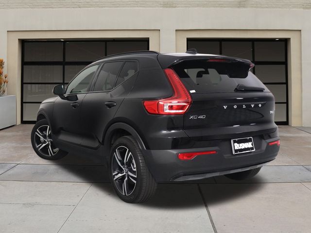 2021 Volvo XC40 R-Design