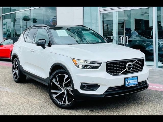 2021 Volvo XC40 R-Design