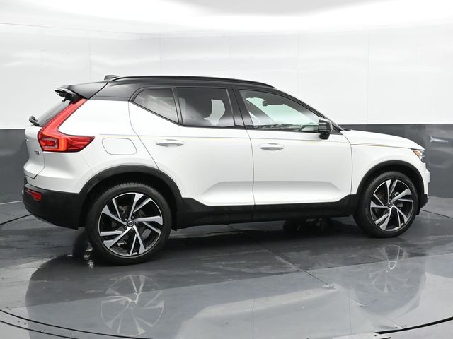 2021 Volvo XC40 R-Design