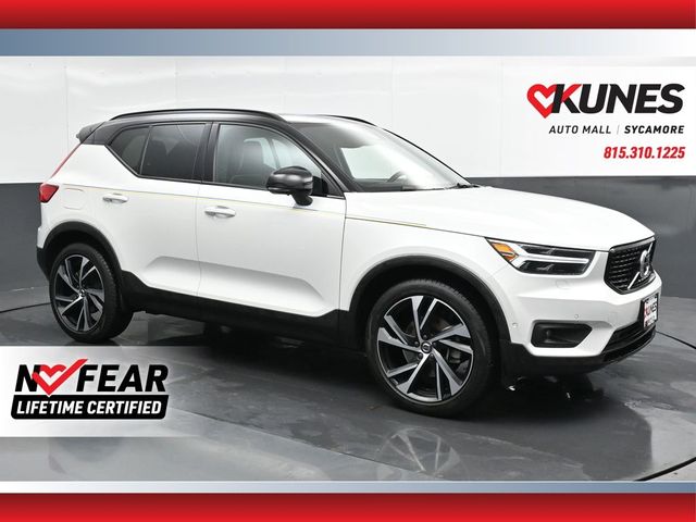 2021 Volvo XC40 R-Design