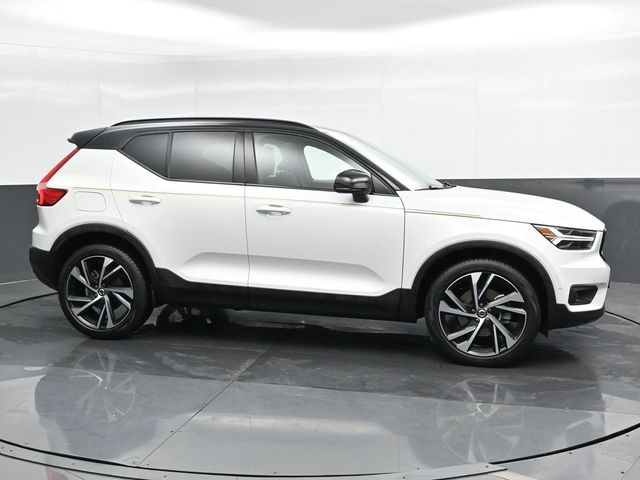 2021 Volvo XC40 R-Design