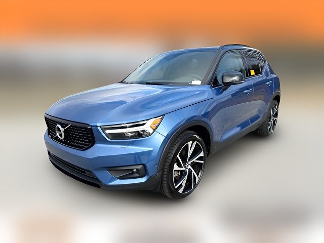 2021 Volvo XC40 R-Design