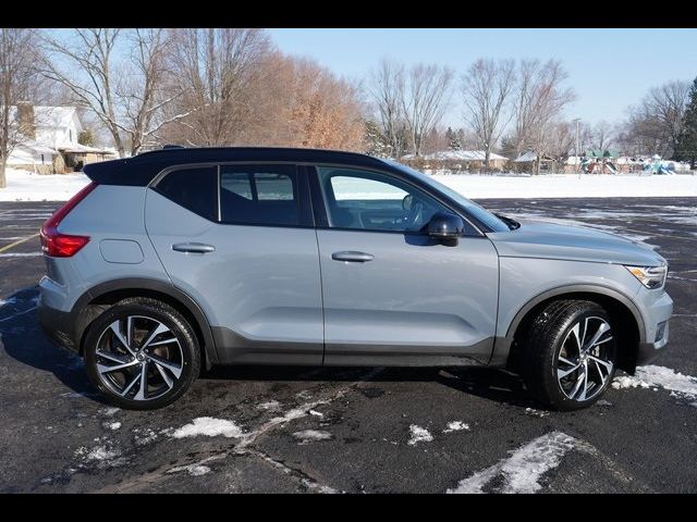 2021 Volvo XC40 R-Design