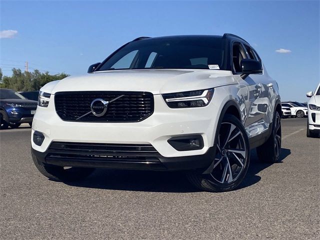 2021 Volvo XC40 R-Design