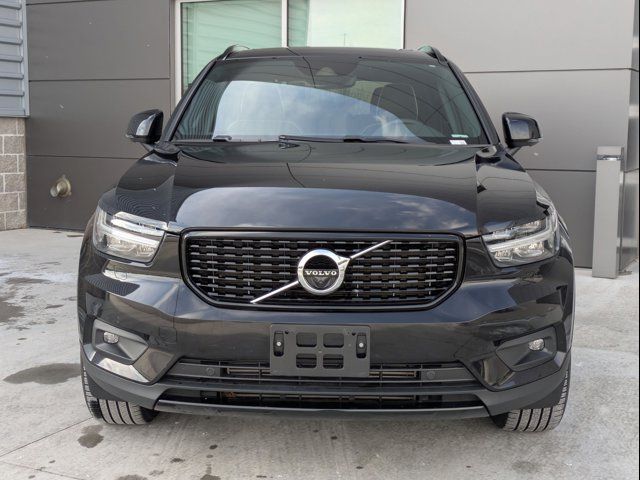 2021 Volvo XC40 R-Design