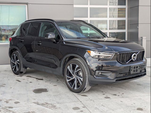 2021 Volvo XC40 R-Design