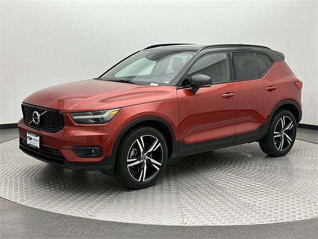 2021 Volvo XC40 R-Design