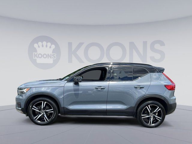 2021 Volvo XC40 R-Design