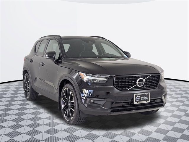 2021 Volvo XC40 R-Design