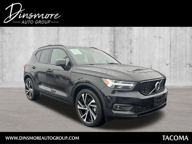 2021 Volvo XC40 R-Design
