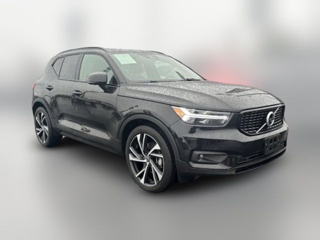 2021 Volvo XC40 R-Design