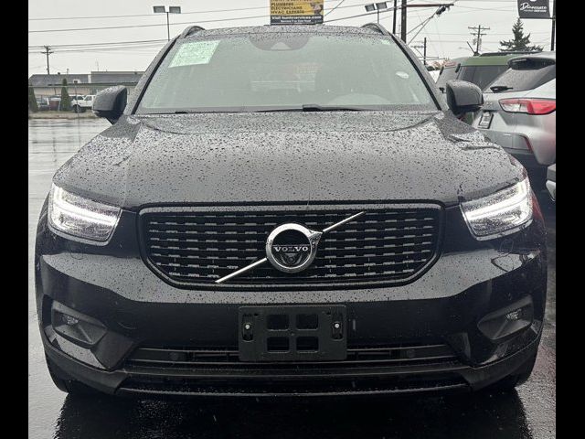 2021 Volvo XC40 R-Design