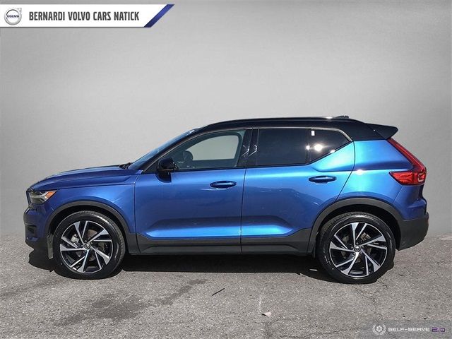 2021 Volvo XC40 R-Design