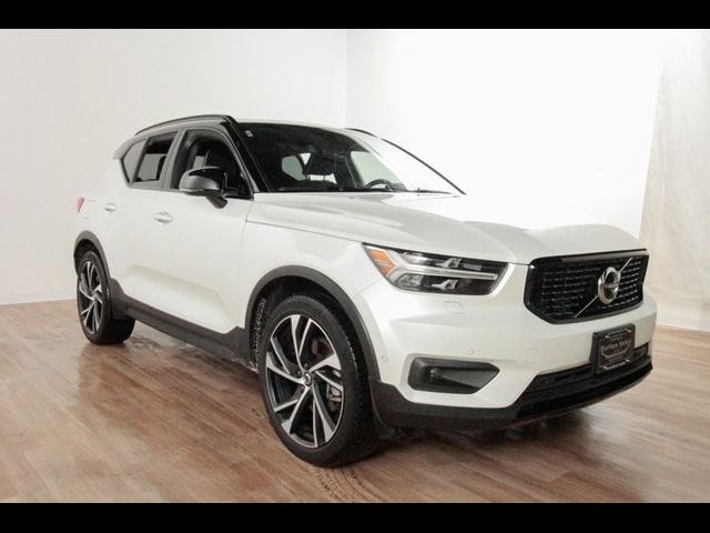 2021 Volvo XC40 R-Design