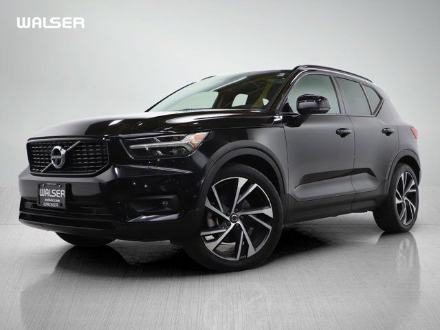 2021 Volvo XC40 R-Design