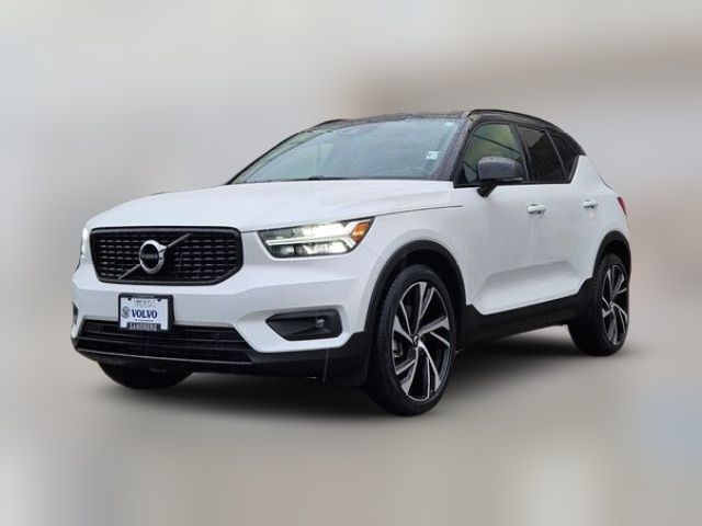 2021 Volvo XC40 R-Design