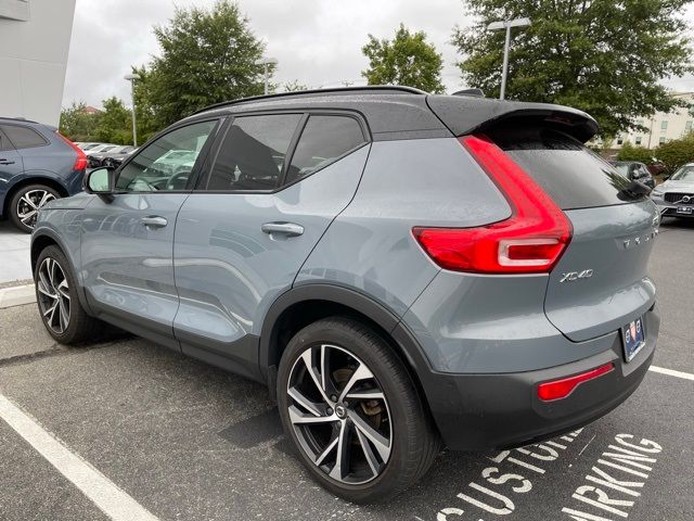 2021 Volvo XC40 R-Design