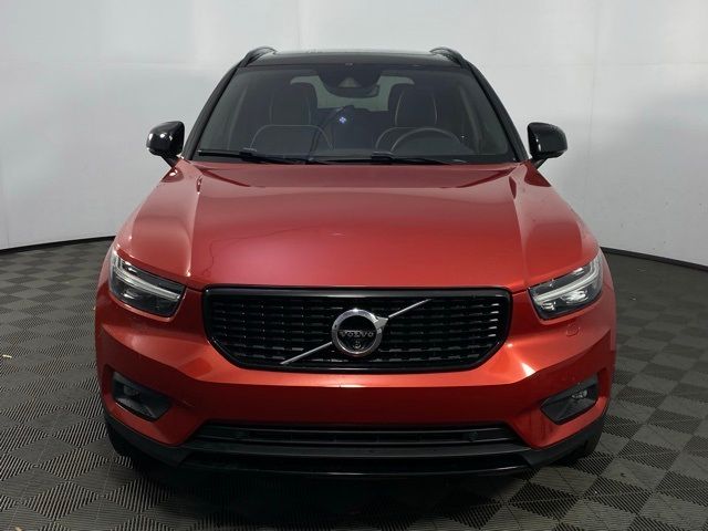 2021 Volvo XC40 R-Design