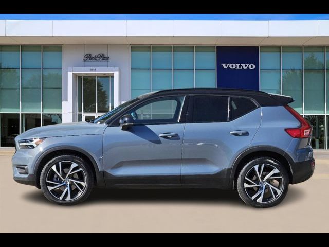 2021 Volvo XC40 R-Design