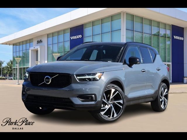 2021 Volvo XC40 R-Design