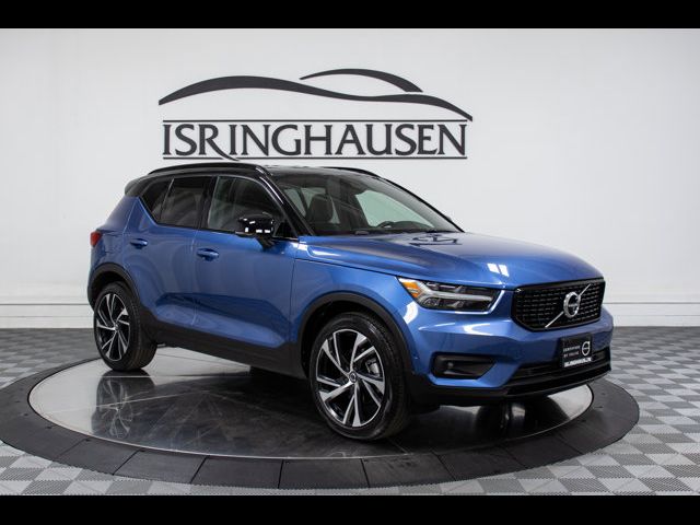 2021 Volvo XC40 R-Design